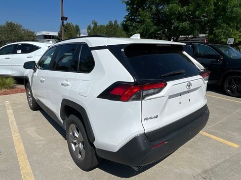 Used 2025 Toyota RAV4 XLE AWD/4WD image 3