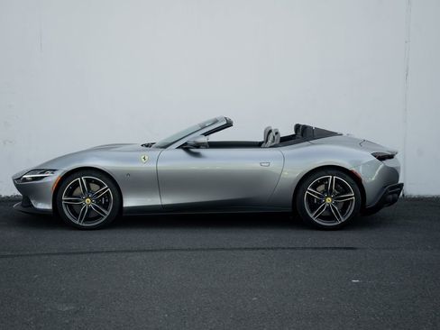 Certified 2024 Ferrari Roma Spider image 9