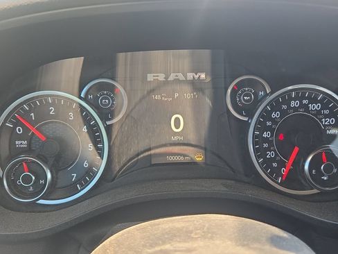 Used 2019 RAM 1500 Big Horn AWD/4WD image 14