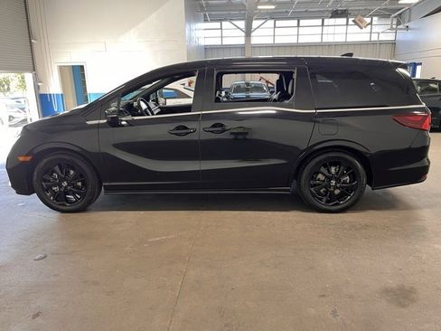 Used 2023 Honda Odyssey Sport image 6