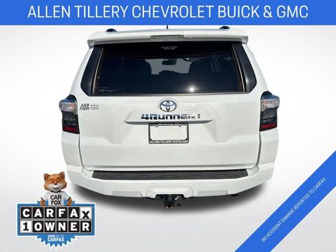 Used 2024 Toyota 4Runner SR5 Premium image 4