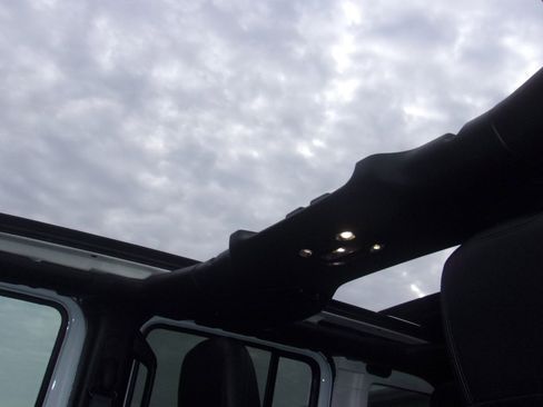 Used 2021 Jeep Wrangler Unlimited Rubicon 4xe w/ Safety Group image 9