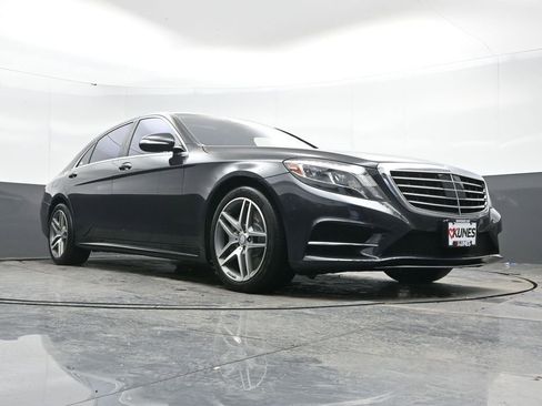 Used 2016 Mercedes-Benz S 550 4MATIC Sedan image 46