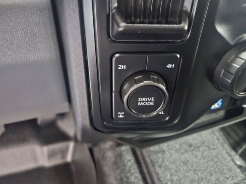 Used 2025 Ford F250 XL w/ FX4 Off-Road Package AWD/4WD image 18