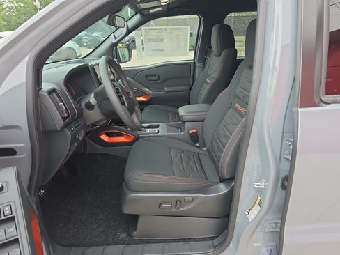 New 2026 Nissan Frontier PRO-4X w/ Pro-4x Convenience Package AWD/4WD image 4