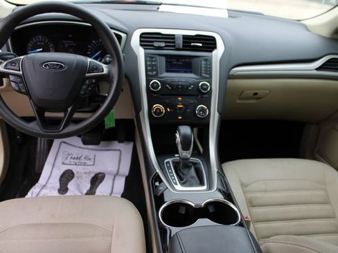 Used 2014 Ford Fusion SE FWD image 22