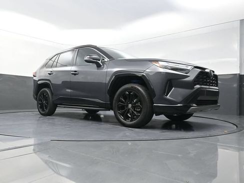 Used 2025 Toyota RAV4 XSE w/ Weather Package AWD/4WD image 31
