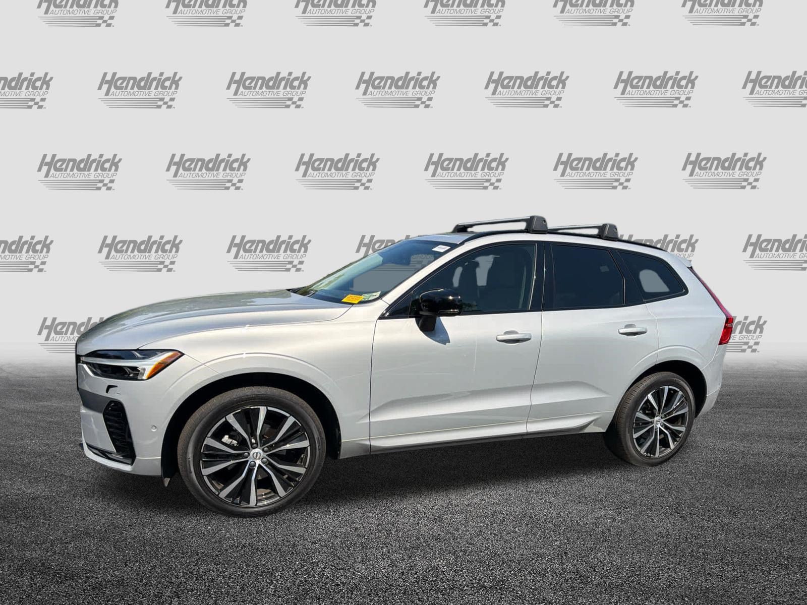 Used 2024 Volvo XC60 B5 Plus w/ Protection Package Premier AWD/4WD image 8