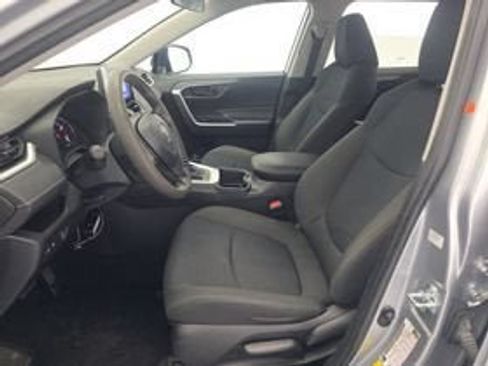 Used 2024 Toyota RAV4 LE FWD image 8