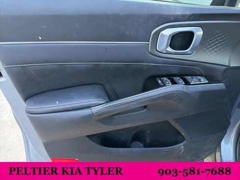 Certified 2022 Kia Sorento SX image 16