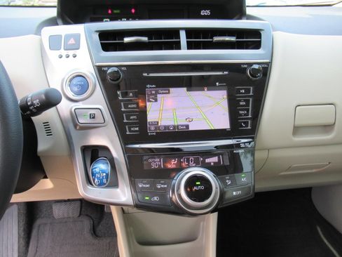 Used 2017 Toyota Prius V Five FWD image 25