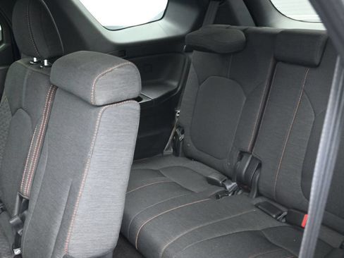 Used 2023 Honda Pilot Sport image 14