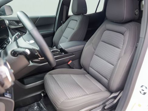 Used 2026 Chevrolet Equinox LT FWD image 13