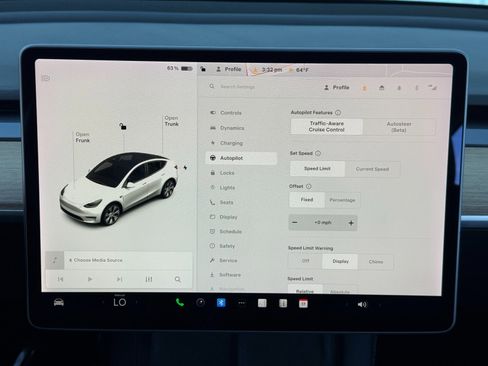 Used 2021 Tesla Model Y Long Range image 24