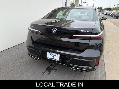 Used 2025 BMW 760i xDrive AWD/4WD image 7