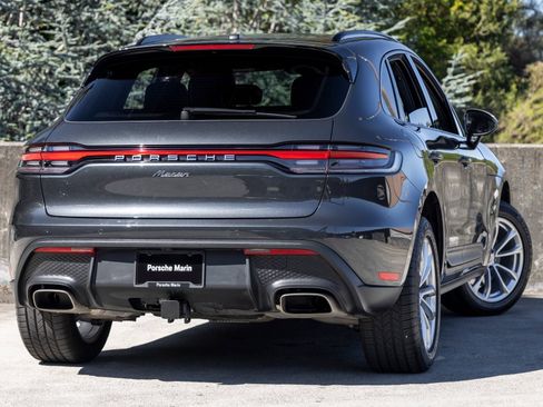 Certified 2026 Porsche Macan AWD/4WD image 11
