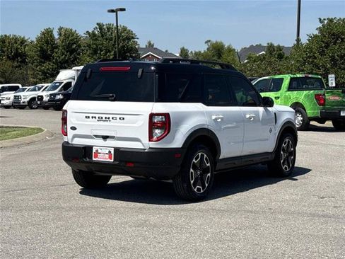 Certified 2024 Ford Bronco Sport Outer Banks w/ Tech Package AWD/4WD image 4