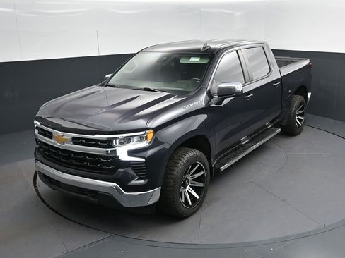 Used 2023 Chevrolet Silverado 1500 LT AWD/4WD image 25