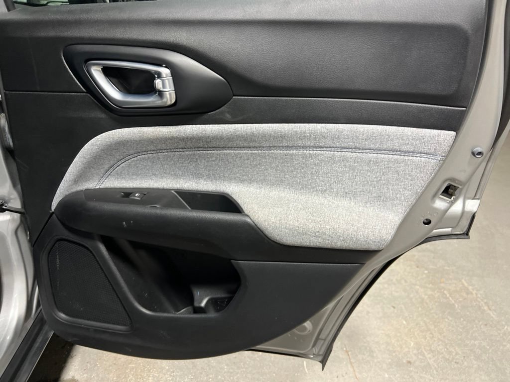 Used 2022 Jeep Compass Latitude w/ Convenience Group FWD image 13