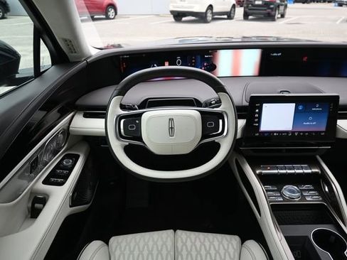 Used 2024 Lincoln Nautilus Black Label image 13