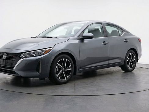 Used 2025 Nissan Sentra SV FWD image 3