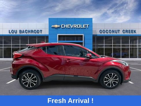 Used 2019 Toyota C-HR LE FWD image 9
