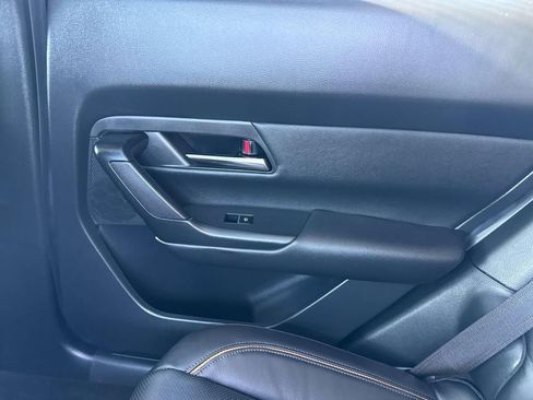 Certified 2025 MAZDA CX-50 2.5 Hybrid w/ Premium Plus Pkg image 12