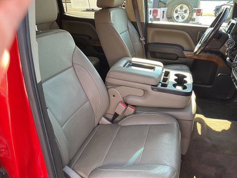 Used 2017 GMC Sierra 1500 SLT w/ Suspension Package, Off-Road image 11