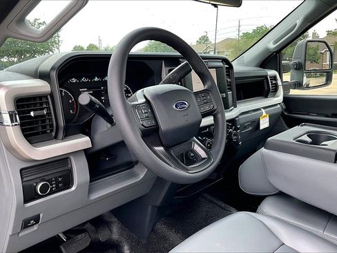 New 2025 Ford F350 XL AWD/4WD image 9