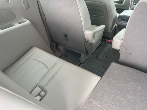 Used 2017 Buick Enclave Leather FWD image 7