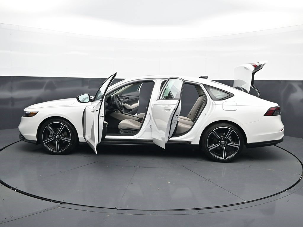 Used 2026 Honda Accord SE image 45