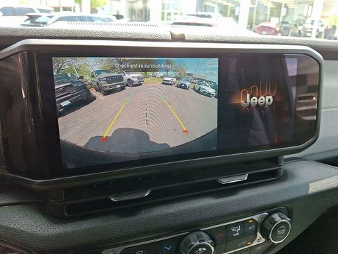 Used 2025 Jeep Wrangler Unlimited Sport S 4xe AWD/4WD image 17