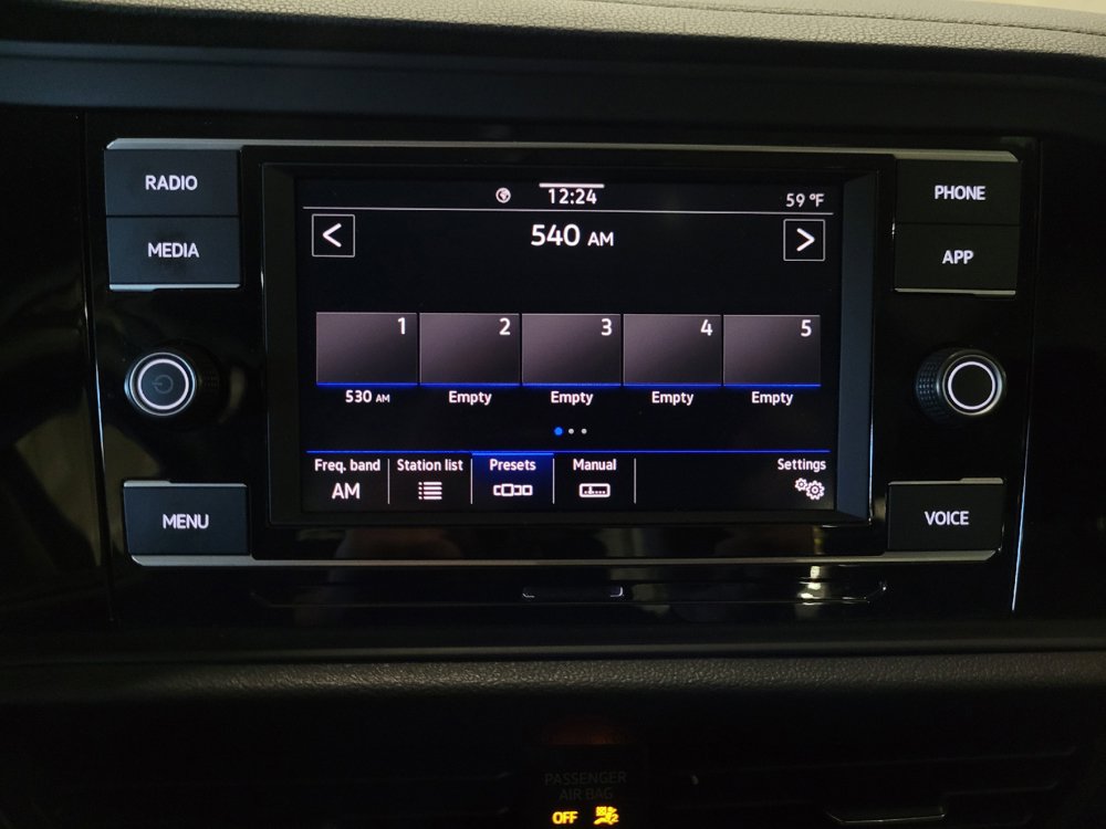 Used 2023 Volkswagen Jetta SE FWD image 25