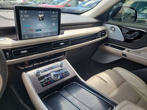 Certified 2022 Lincoln Aviator Reserve w/ Equipment Group 201A AWD/4WD image 21