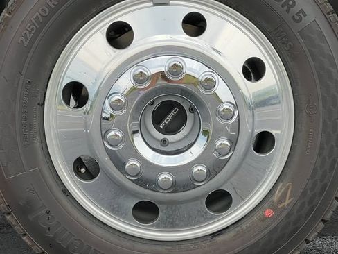 New 2026 Ford F550 4x4 Crew Cab image 5