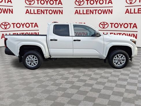 Used 2024 Toyota Tacoma SR RWD image 9