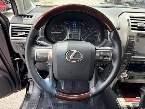 Used 2019 Lexus GX 460 Premium AWD/4WD image 18