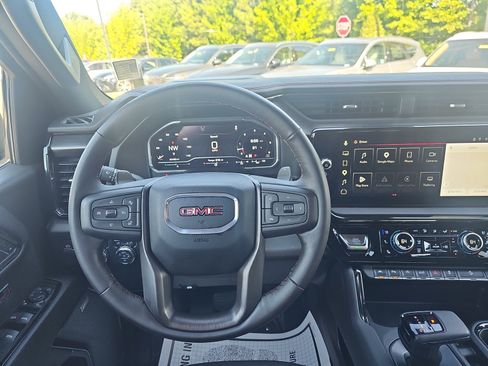 Used 2024 GMC Sierra 1500 AT4 w/ Technology Package AWD/4WD image 21