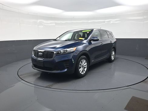 Used 2019 Kia Sorento AWD image 7
