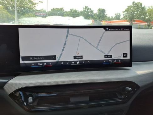 Used 2025 BMW 330i Sedan RWD image 11