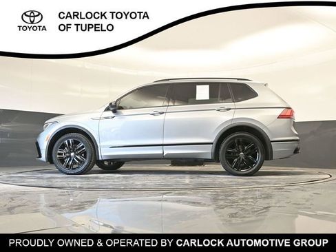 Used 2022 Volkswagen Tiguan SE R-Line image 46