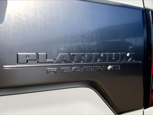 Used 2022 Nissan Titan Platinum Reserve w/ Moonroof Package AWD/4WD image 10