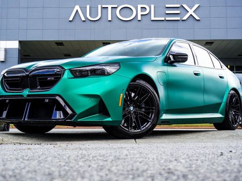 Used 2025 BMW M5 w/ Carbon Package image 1