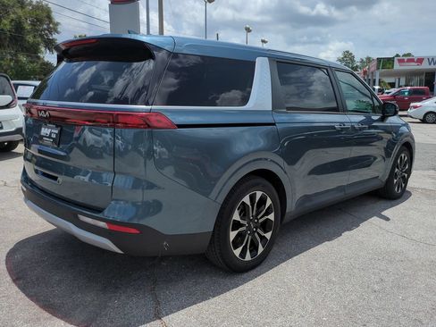 Certified 2024 Kia Carnival EX FWD image 5