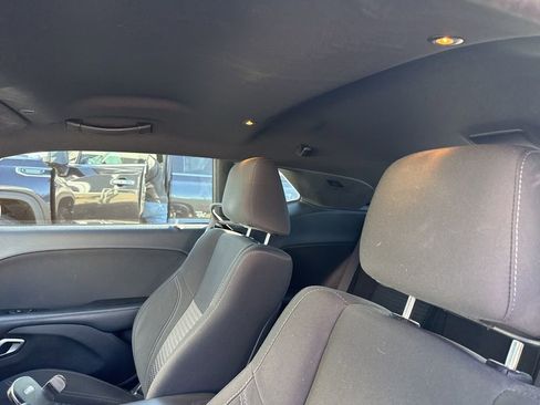 Used 2019 Dodge Challenger SXT w/ Blacktop Package image 8
