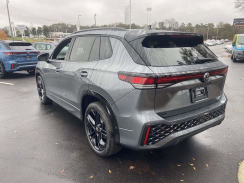 New 2026 Volkswagen Tiguan SE R-Line image 7