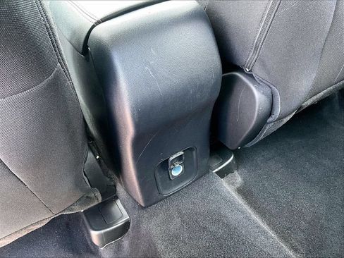 Used 2023 Ford Escape AWD image 32