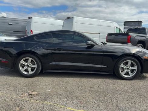 Used 2020 Ford Mustang Coupe RWD image 8