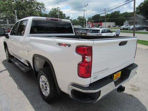 Used 2025 Chevrolet Silverado 2500 LT w/ Convenience Package AWD/4WD image 11