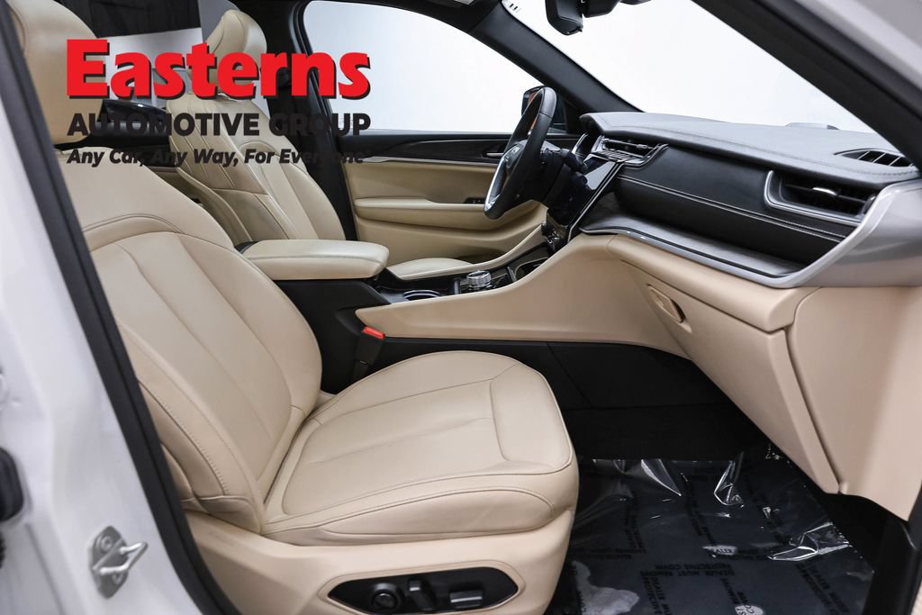 Used 2024 Jeep Grand Cherokee Limited 4xe AWD/4WD image 28